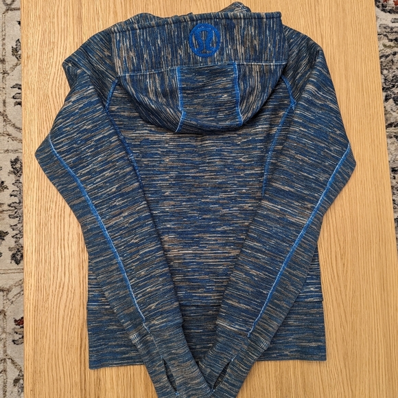 EUC Lululemon Scuba Hoodie *Stretch [4] - Picture 10 of 12